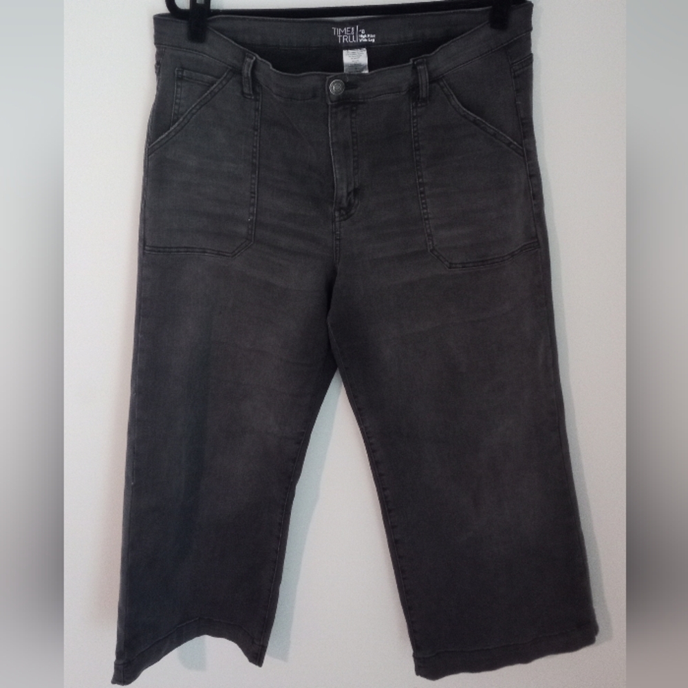 TIME and TRU WIDE LEG JEANS SIZE 18.
